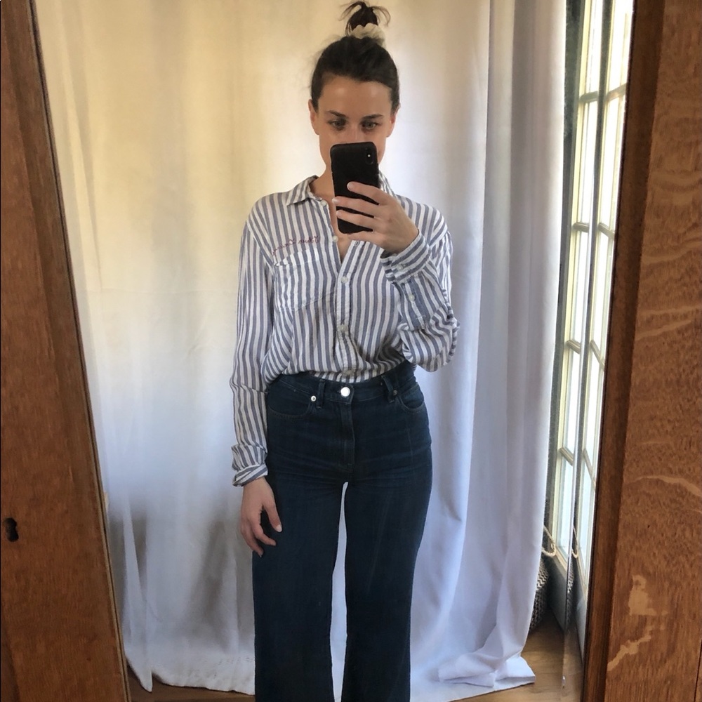 Embroidered 💃 Button Up